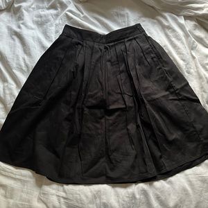Black midi skirt size M